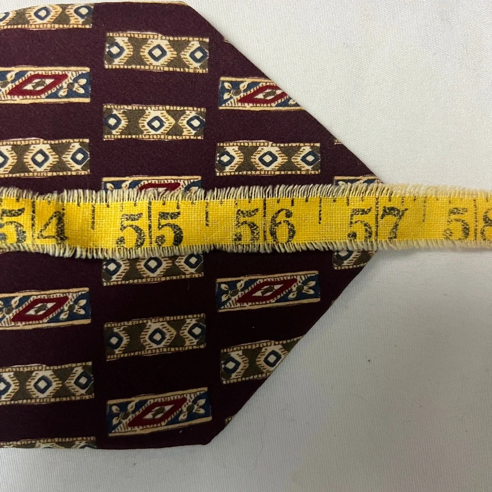 Chaps Ralph Lauren Necktie Burgundy Geometric Pattern USA Made Men's Tie‎